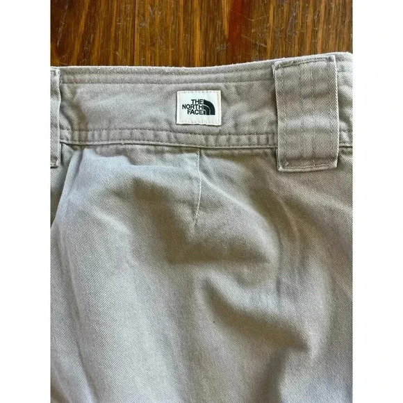Northface Women's Cropped Tie-Back Front Pocket Khaki Pants, sz 8 - Picture 7 of 8